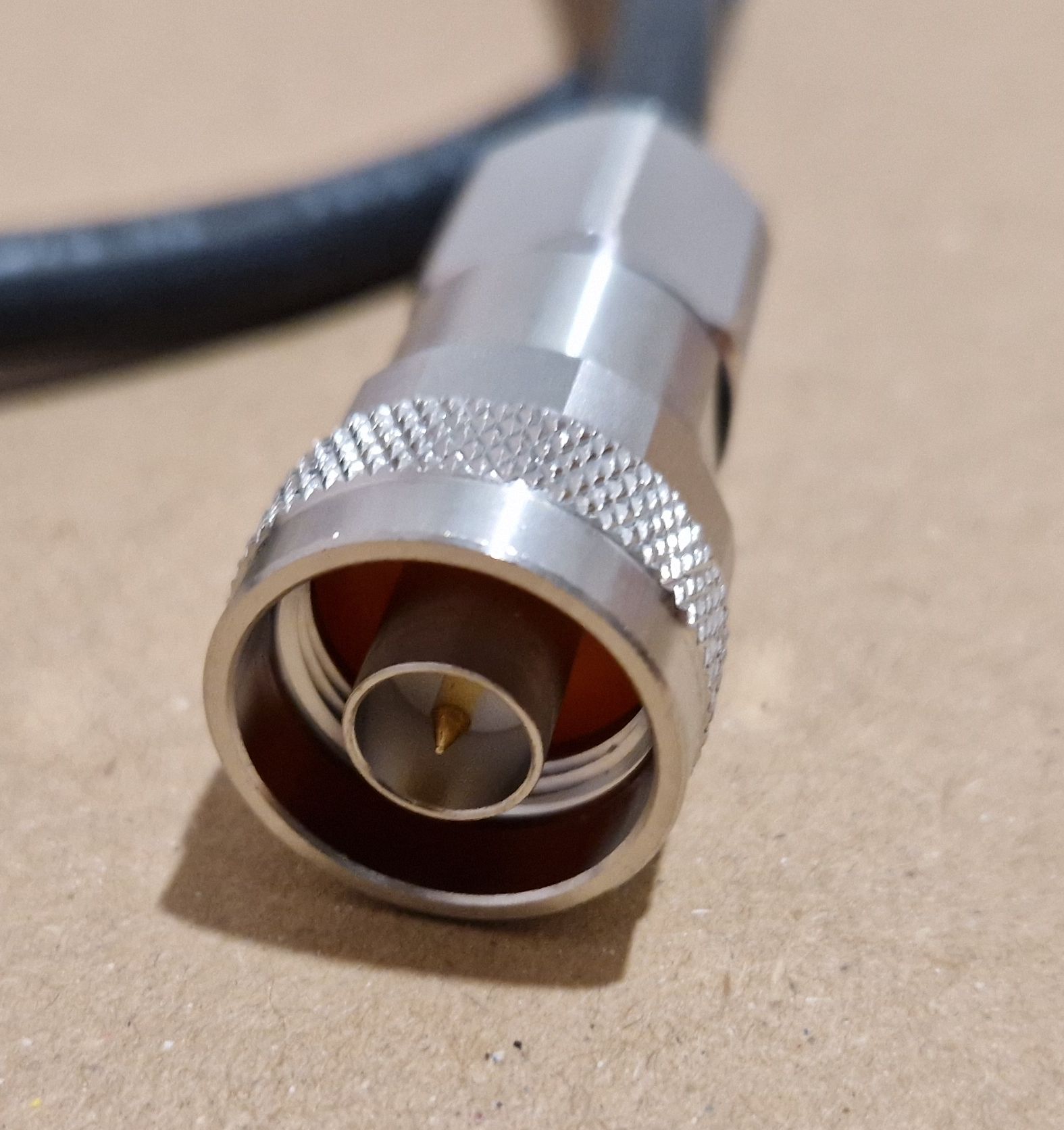 Cordon-N-UHF-Male-droit-1