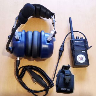 Un kit complet pour le personnel au stand, conçu pour assurer une communication fluide et efficace dans l’environnement bruyant et exigeant des circuits automobiles. Idéal pour les ingénieurs, mécaniciens et chefs d’équipe qui ont besoin de restituer les informations rapidement et sans ambiguïté.